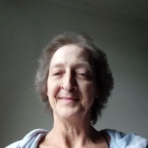 Meet your Posher, Debbie